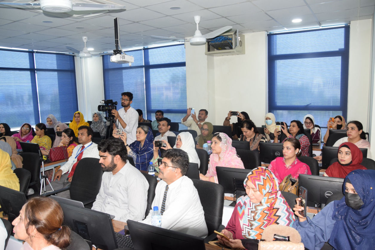 Corpus Research Center CRC-MUL